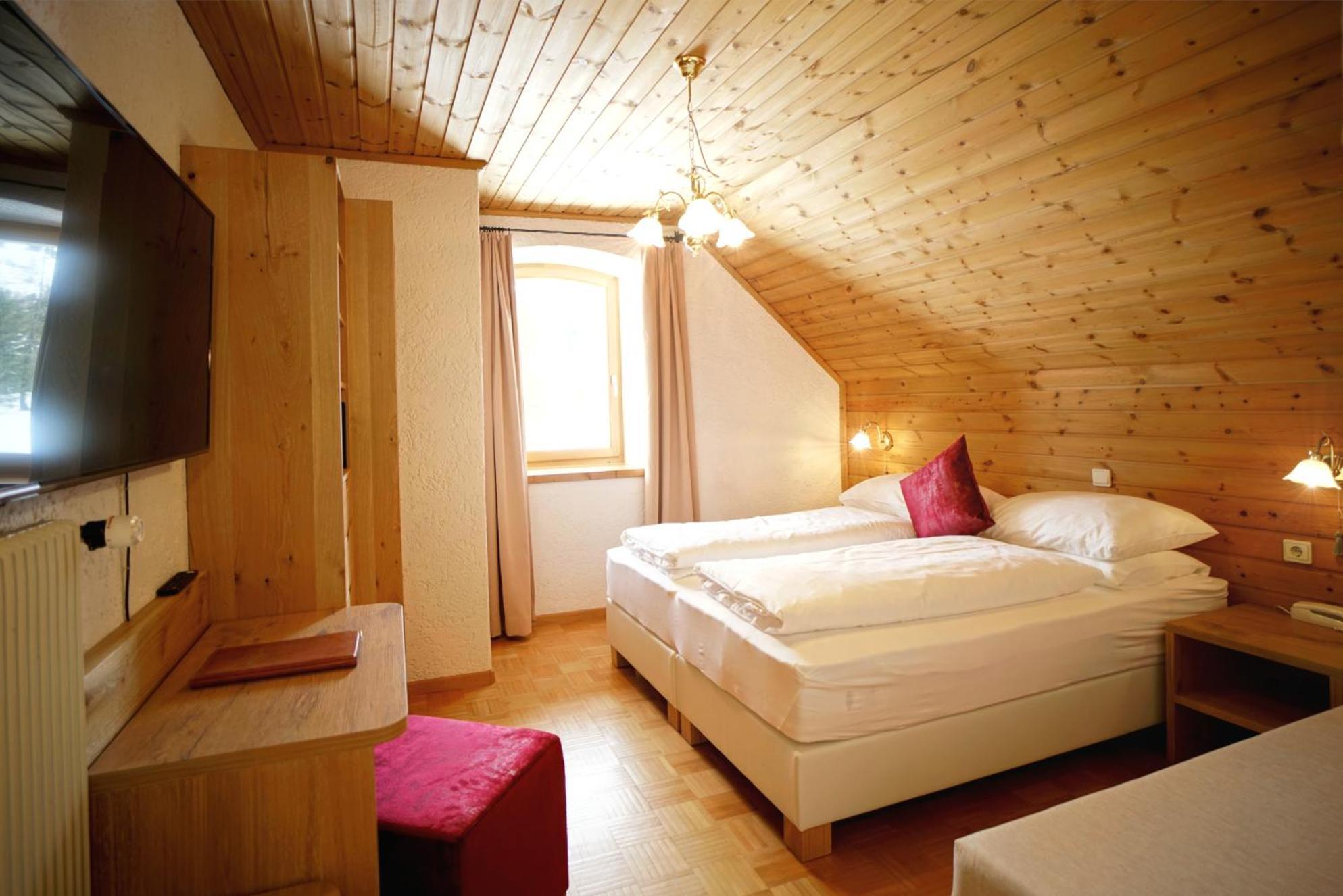 Hohe Gaisl Hotel Braies  Quarto foto