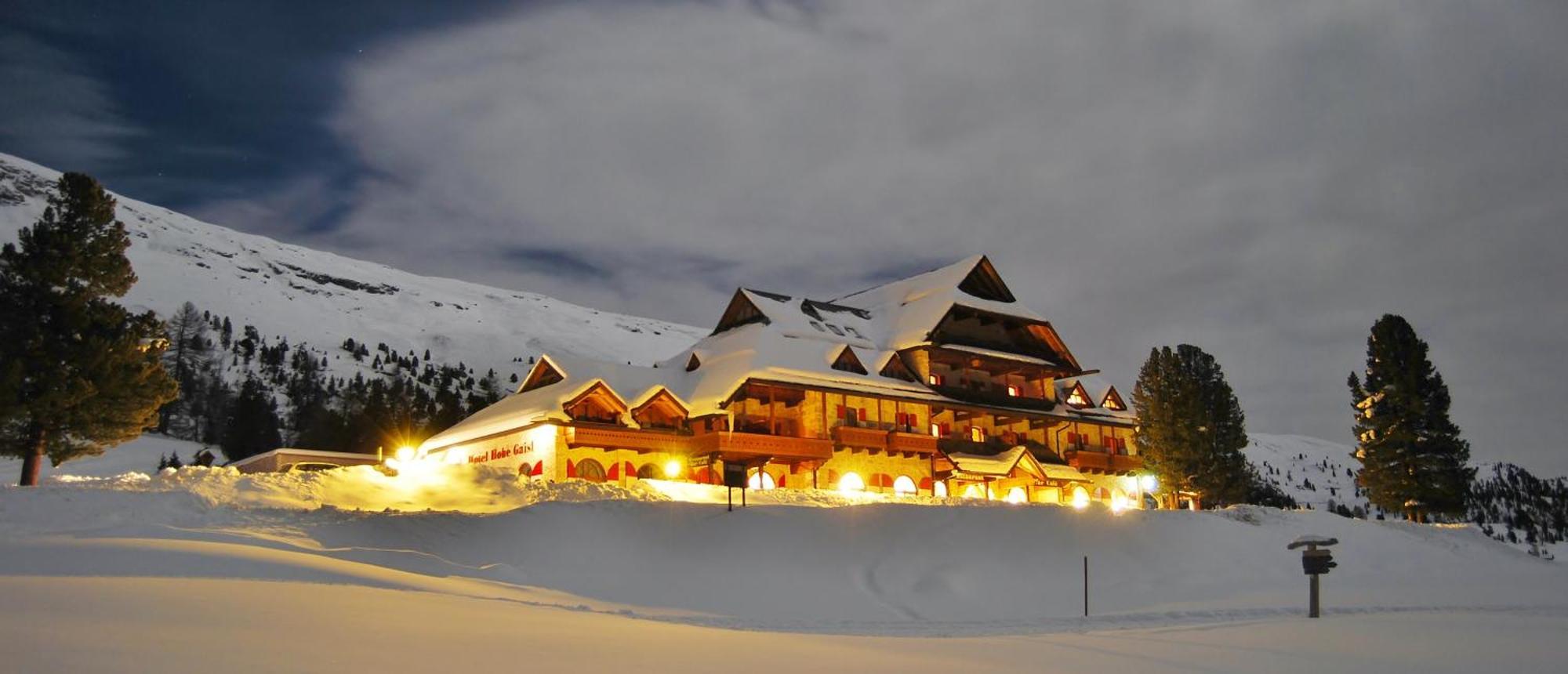 Hohe Gaisl Hotel Braies  Exterior foto