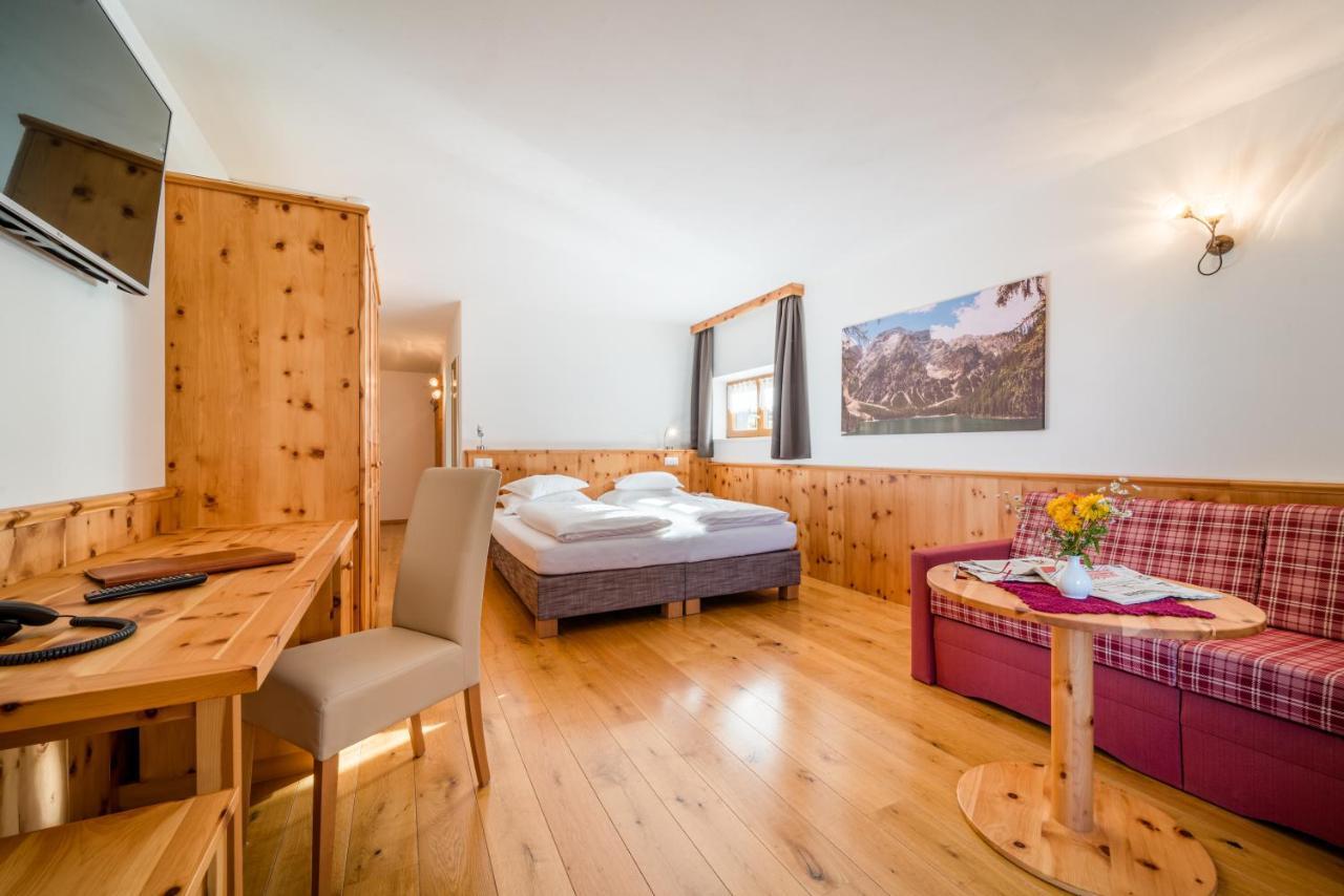 Hohe Gaisl Hotel Braies  Exterior foto