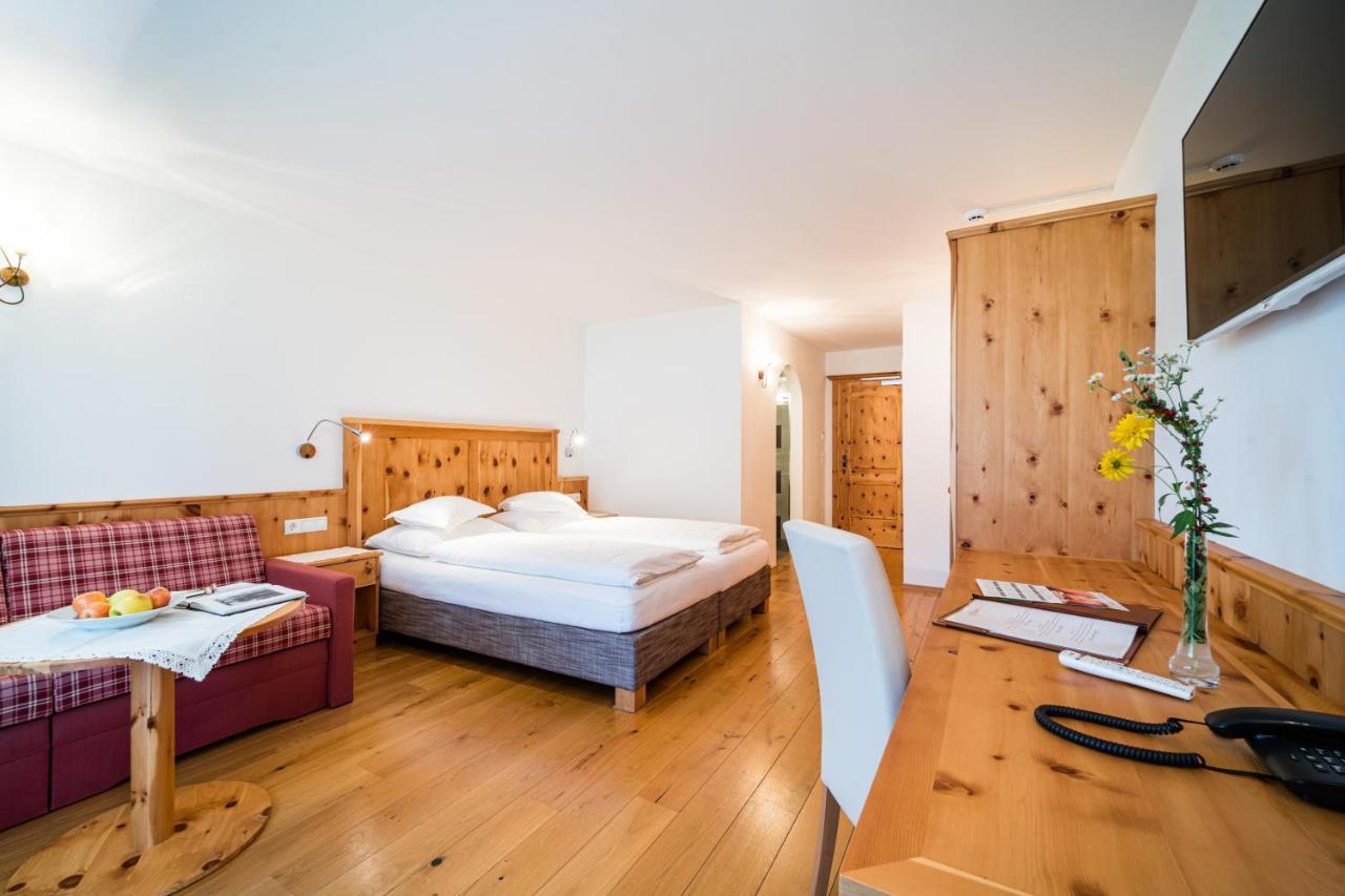 Hohe Gaisl Hotel Braies  Exterior foto